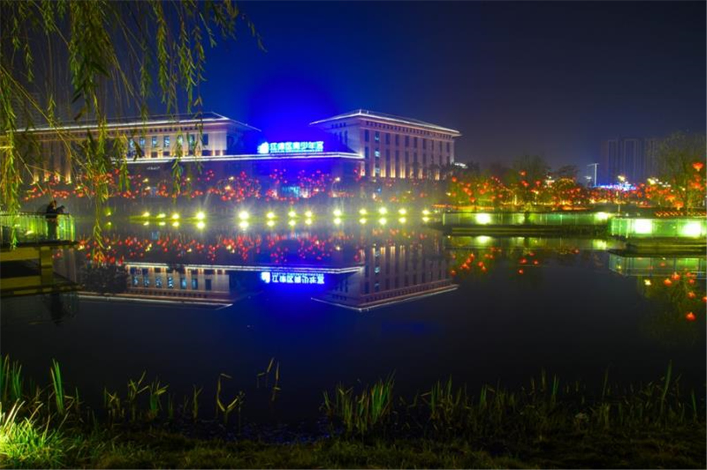 054 罗文华,2021年2月5日拍摄于江津.赏夜景.jpg
