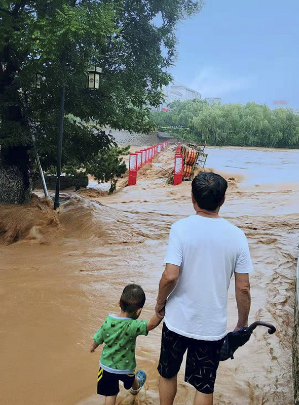084  台风带走了美丽家园2019年6月拍摄于青州，摄影温法林.jpg