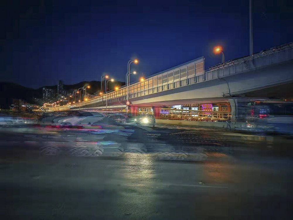 129  &nbsp; 2019年10月9日拍摄于大连马栏广场.夜色.摄影:吴永庆.jpg