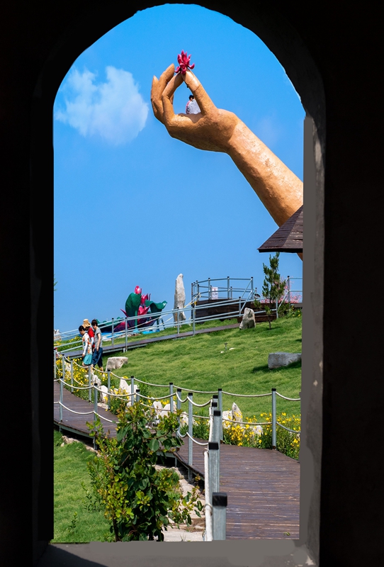 中国风景区摄影网摄影创作基地授牌荷花窑洞